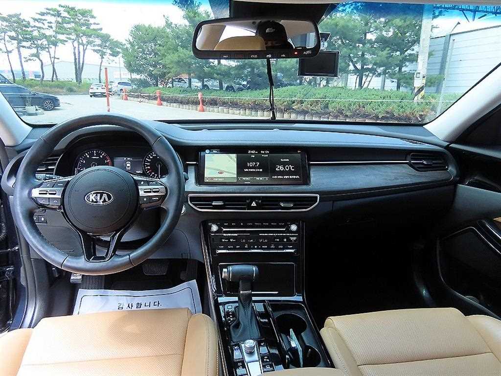KIA K7 - Vista 9
