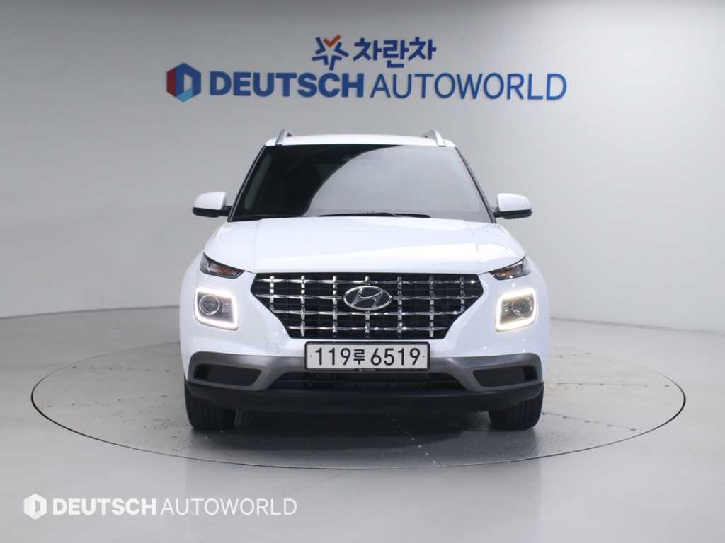 HYUNDAI Venue - Vista 3
