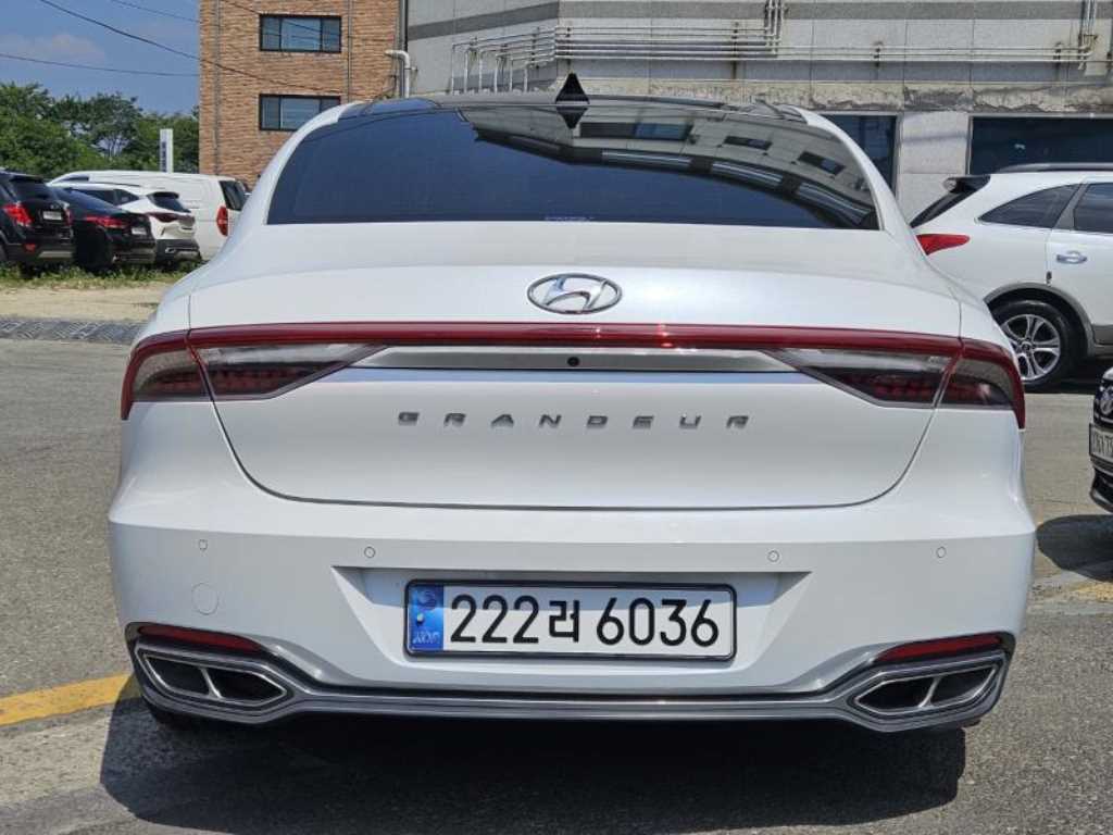 HYUNDAI Grandeur - Vista 3