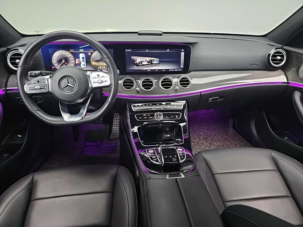 Mercedes Benz E class - Vista 9
