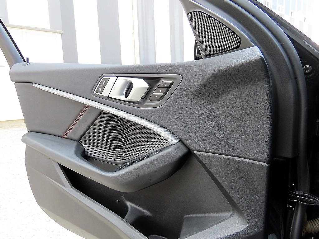 BMW 1 series 2020 Negro - Importación desde Corea - HF Imports Iquique - Foto 14