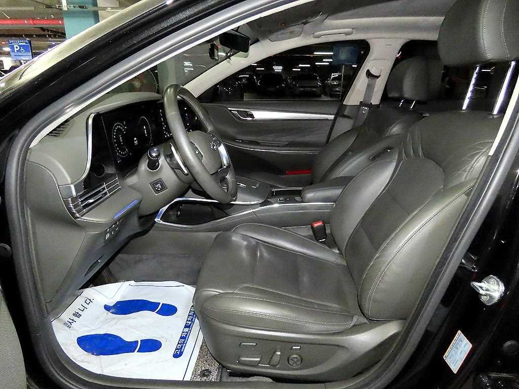 HYUNDAI Grandeur - Vista 8