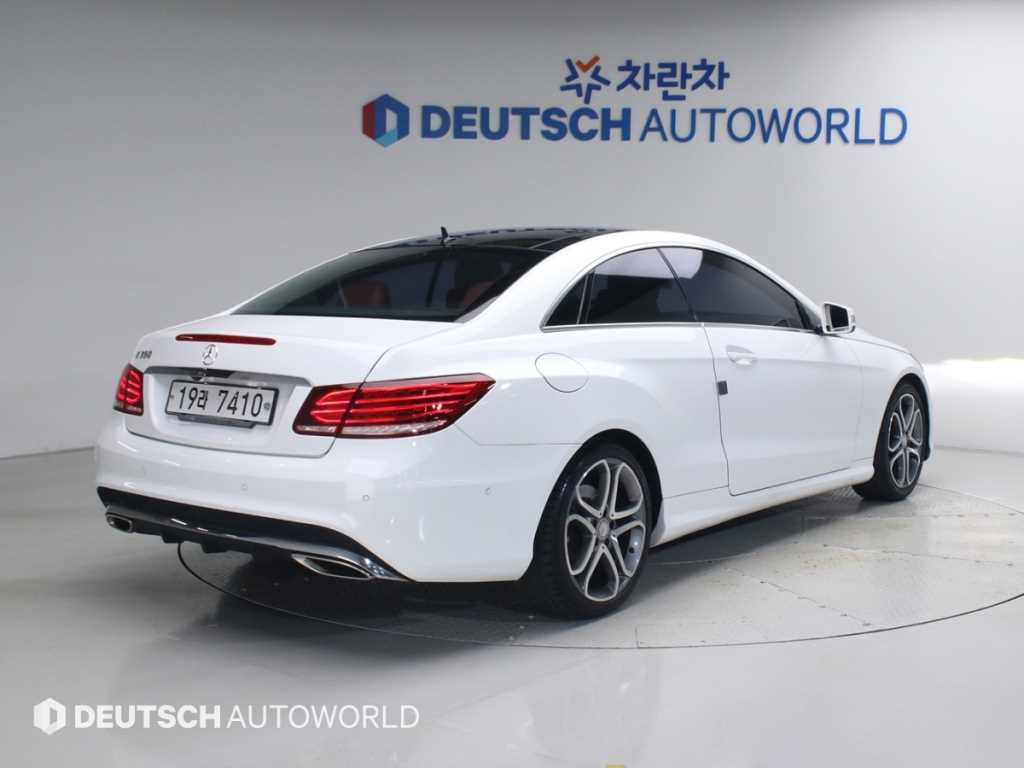 Mercedes Benz E class - Vista 2