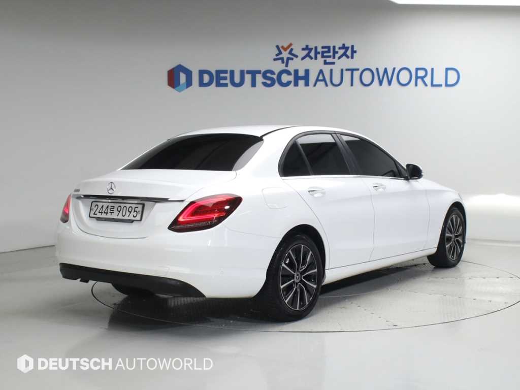 Mercedes Benz C Class - Vista 2
