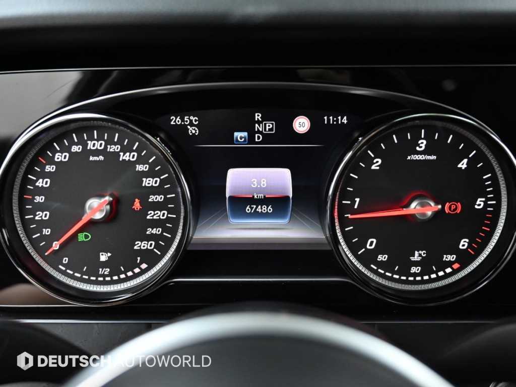 Mercedes Benz E class - Vista 7