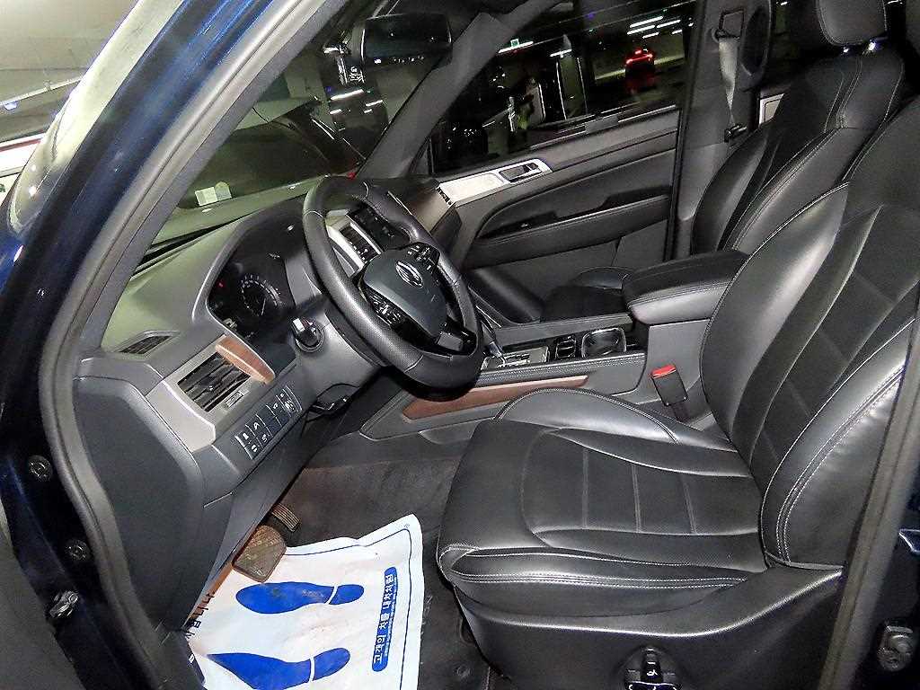 Ssangyong Rexton - Vista 8