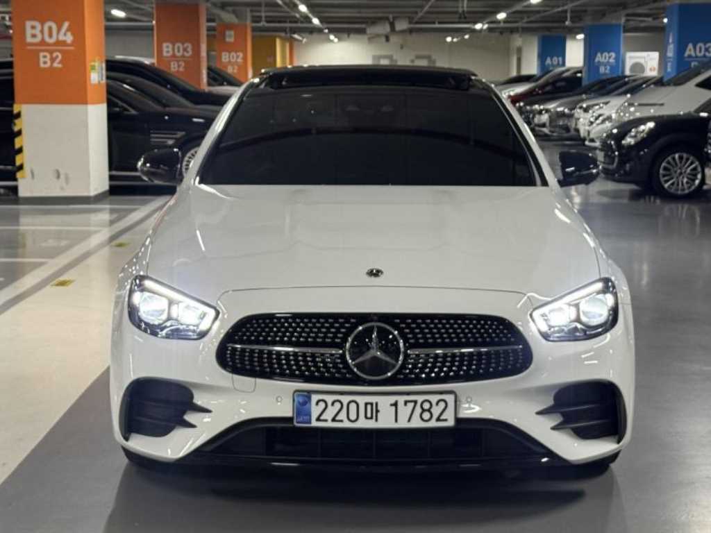 Mercedes Benz E class - Vista 2