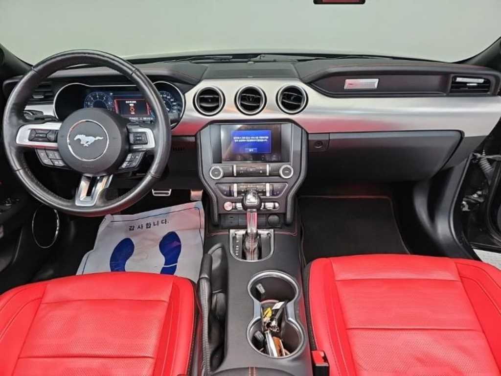 Ford Mustang - Vista 7