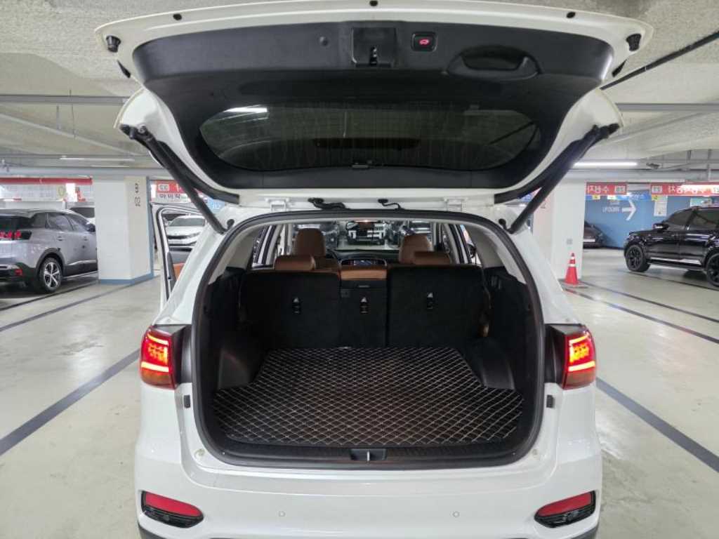 KIA Sorento - Vista 9