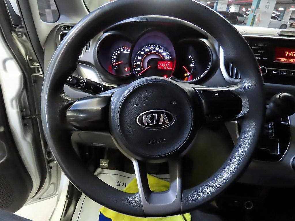KIA Ray - Vista 10