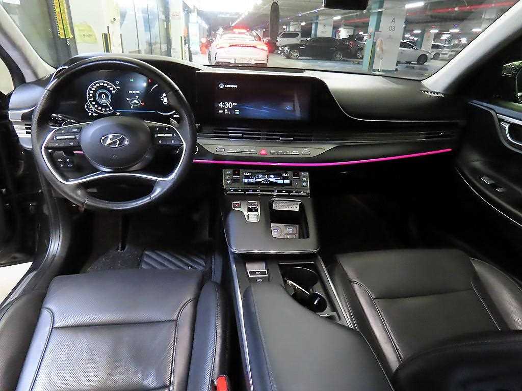 HYUNDAI Grandeur - Vista 12