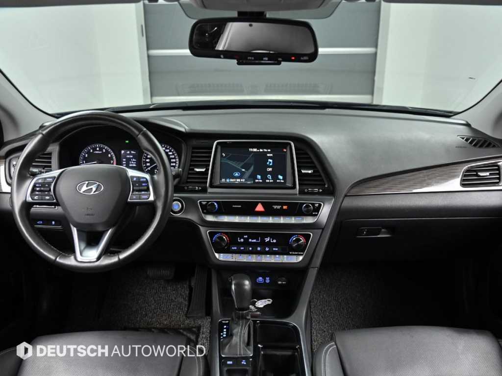 HYUNDAI Sonata - Vista 9