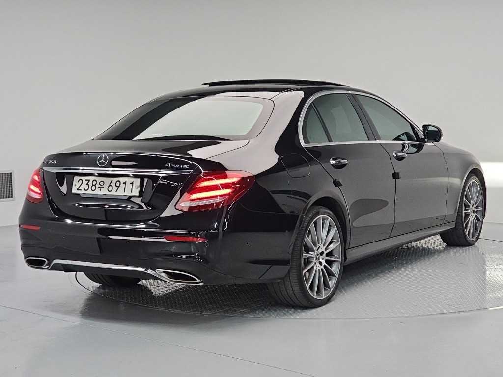 Mercedes Benz E class - Vista 6