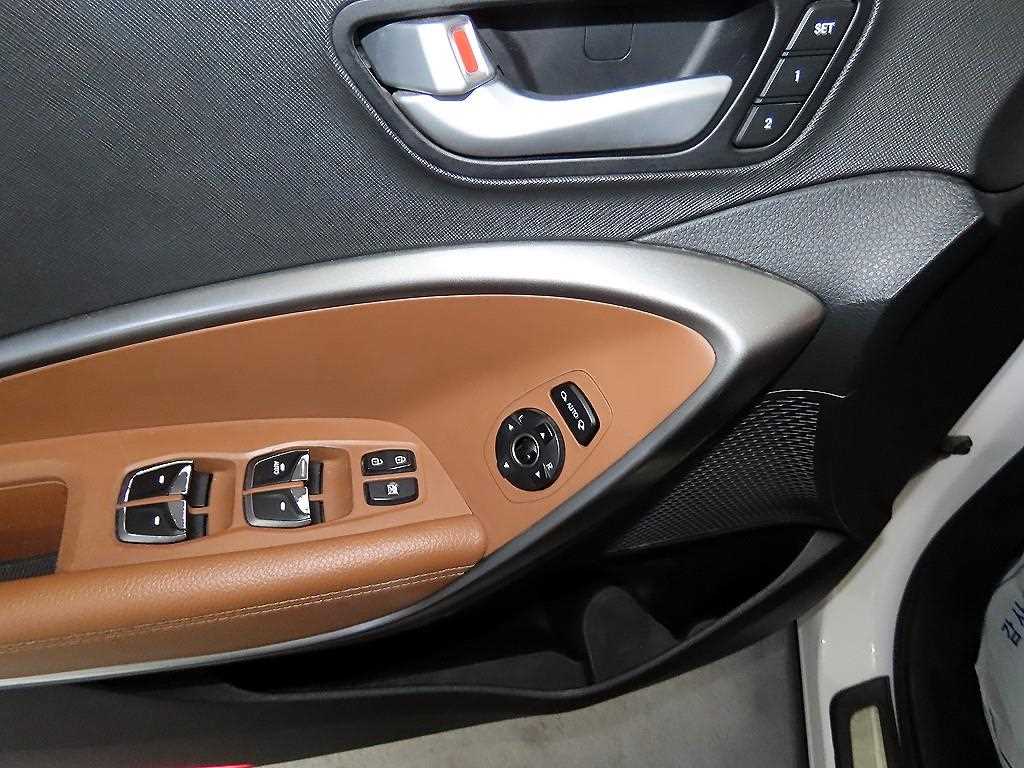 HYUNDAI Santa Fe 2016 Blanco - Importación desde Corea - HF Imports Iquique - Foto 15