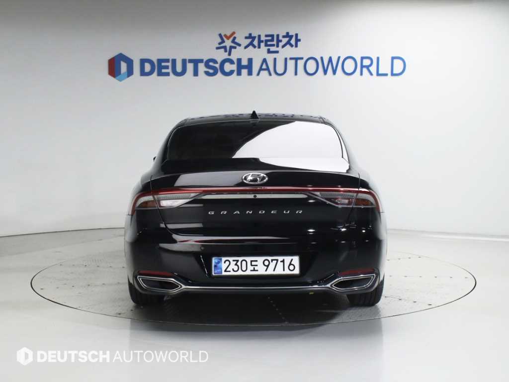 HYUNDAI Grandeur - Vista 6