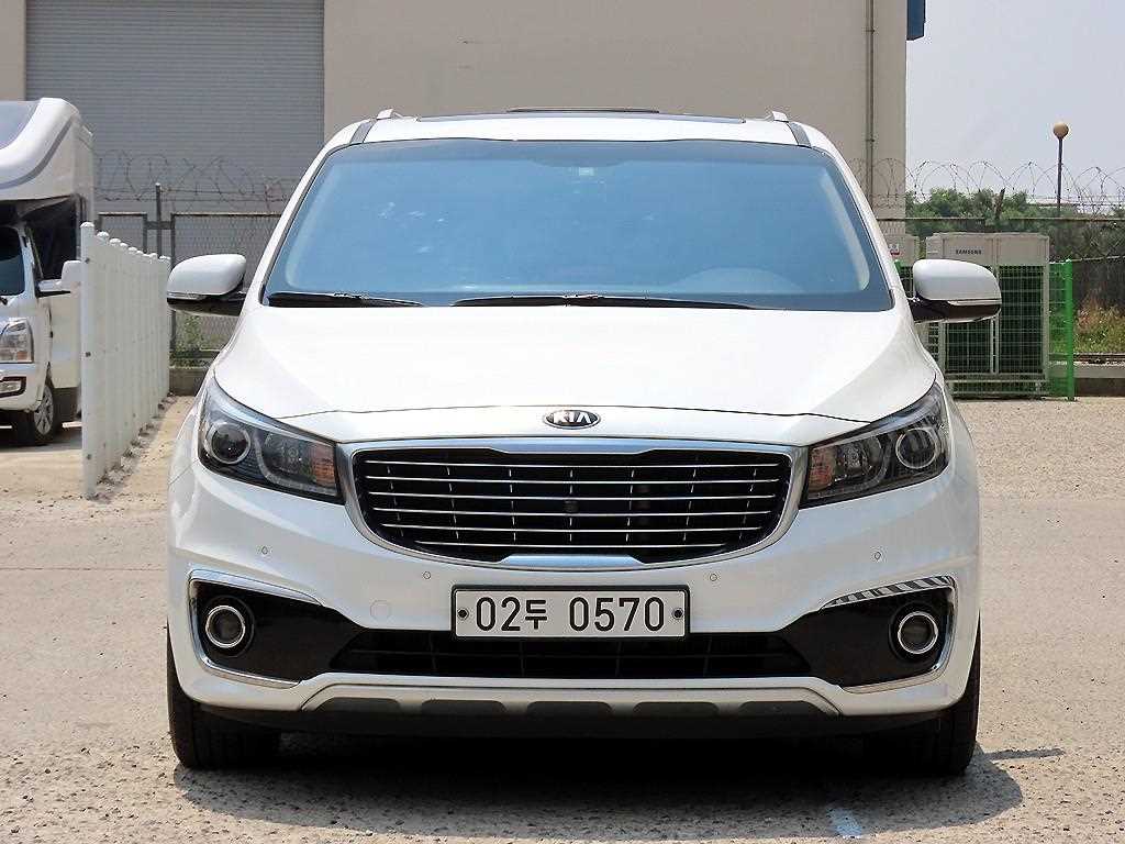 KIA Carnival 2015 Blanco - Importación desde Corea - HF Imports Iquique - Foto 1