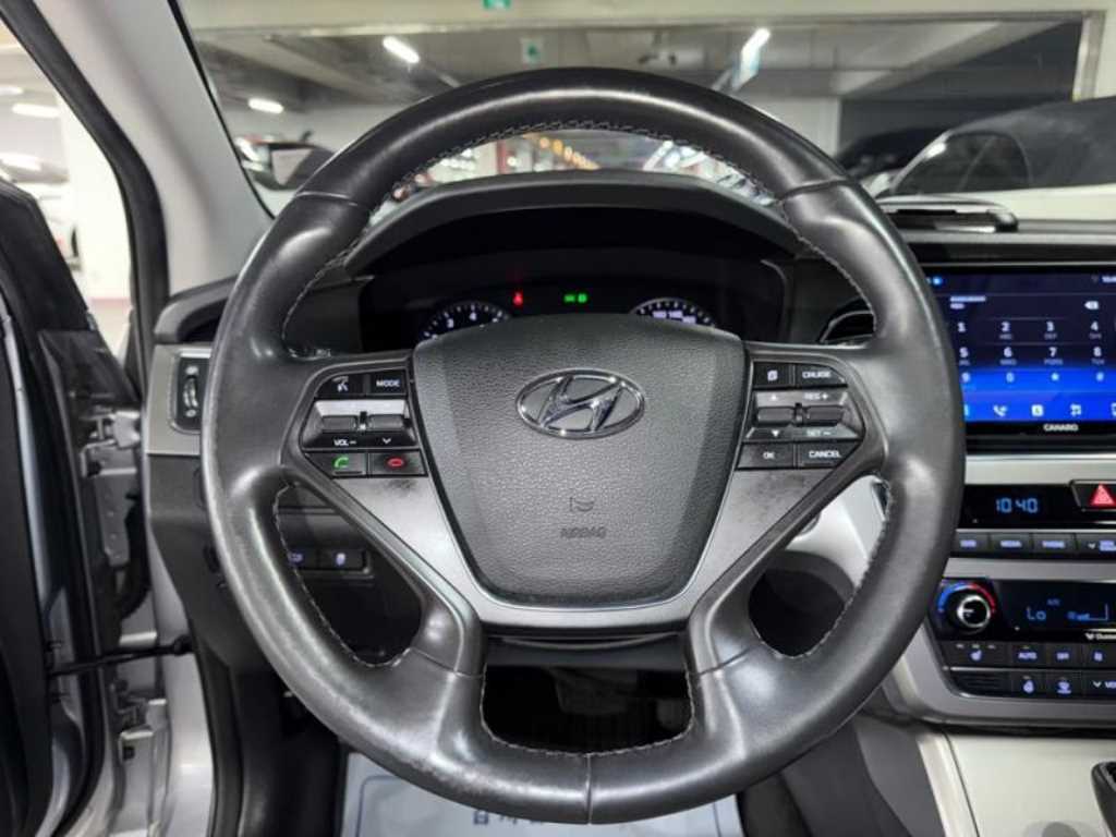HYUNDAI Sonata - Vista 10