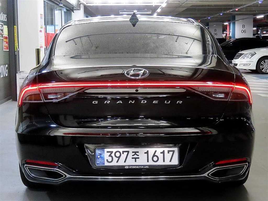 HYUNDAI Grandeur - Vista 7