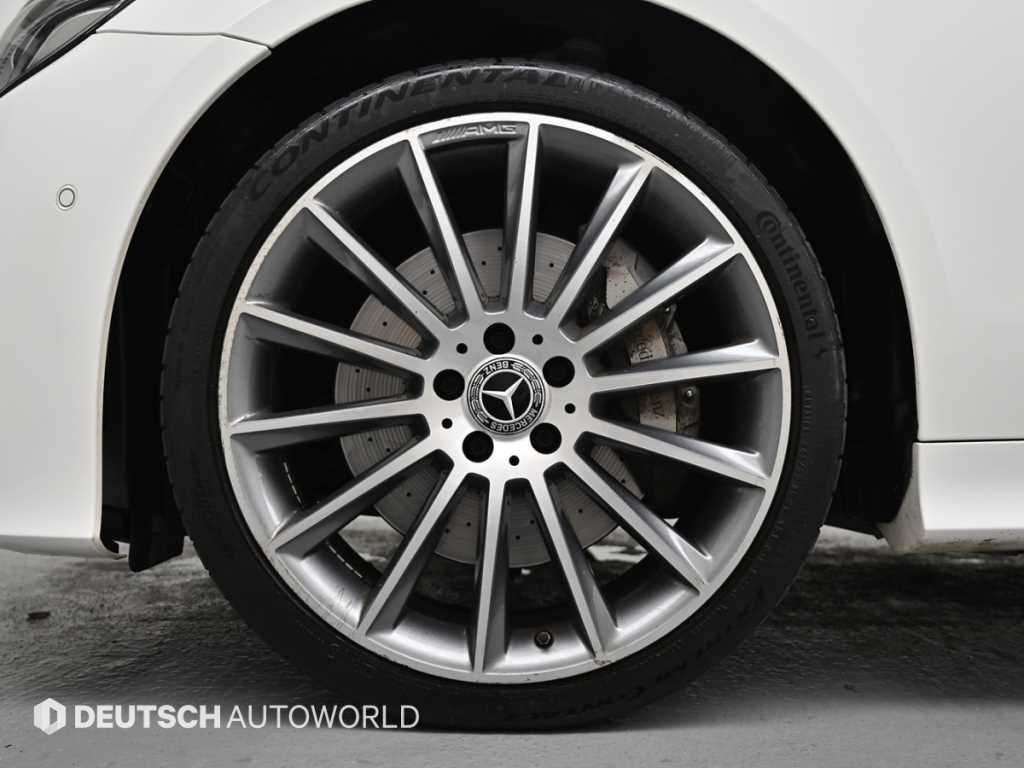 Mercedes Benz E class - Vista 7