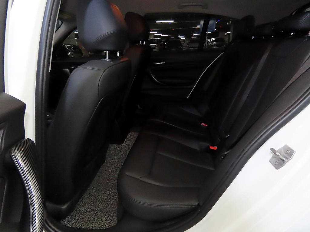 BMW 1 series - Vista 9