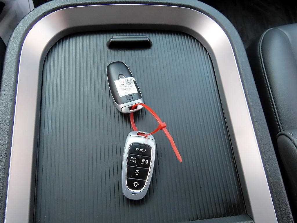 HYUNDAI Staria 2024 Plateado - Importación desde Corea - HF Imports Iquique - Foto 19