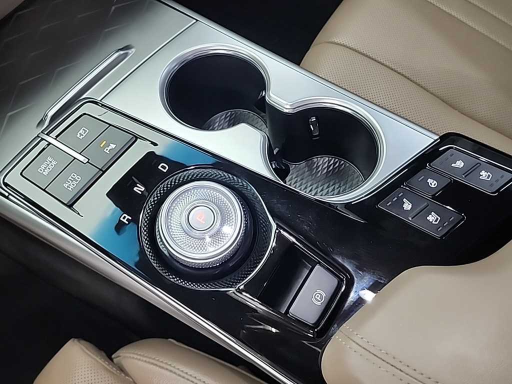 KIA K8 - Vista 10