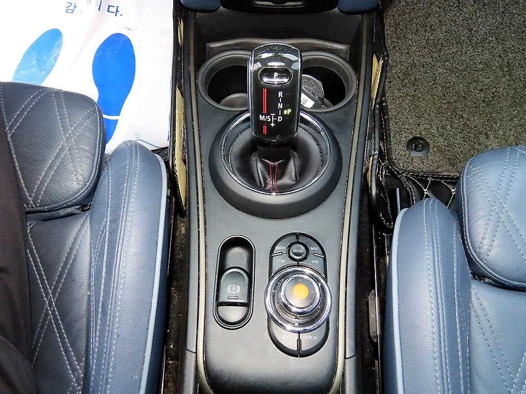 Mini Countryman 2020 Azul - Importación desde Corea - HF Imports Iquique - Foto 13