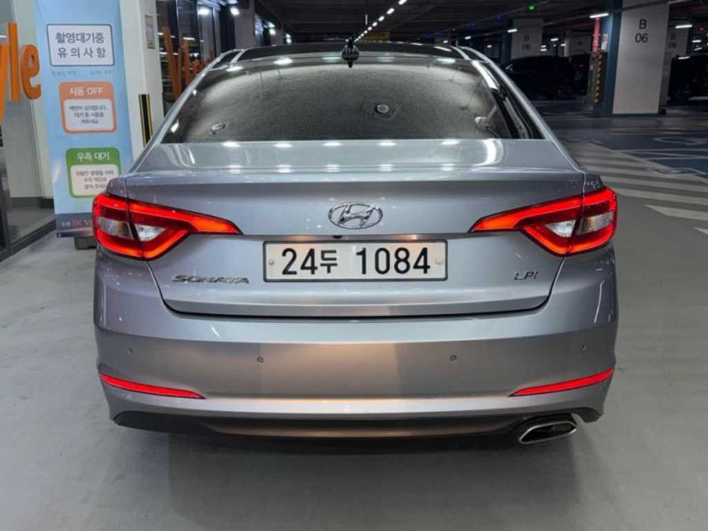HYUNDAI Sonata - Vista 7