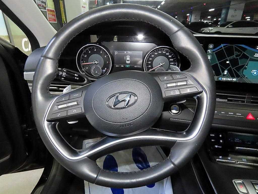 HYUNDAI Grandeur - Vista 10
