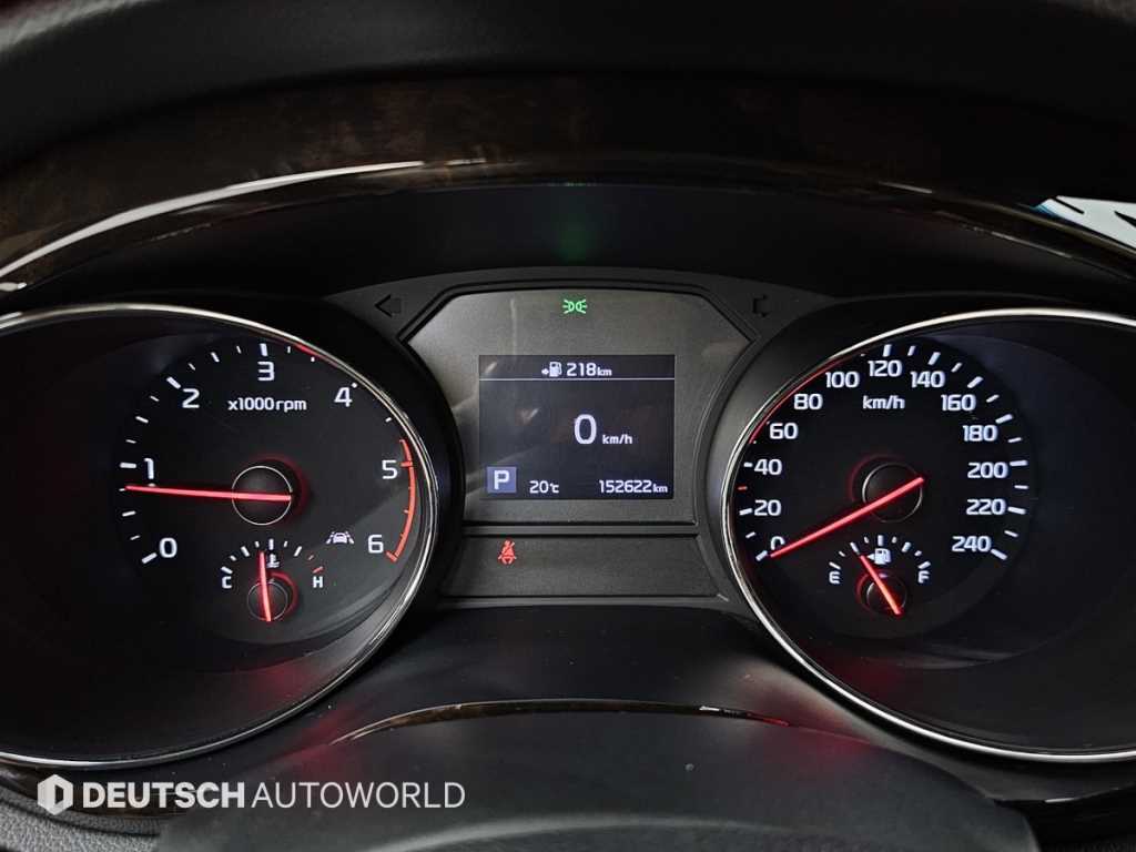 KIA Carnival - Vista 10