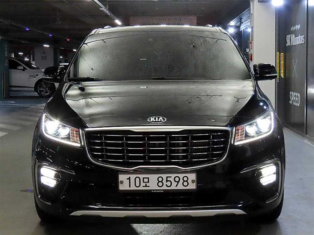 KIA Carnival - Vista 2