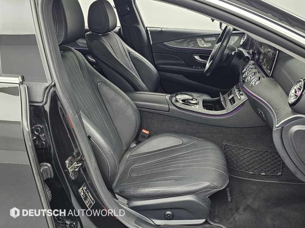Mercedes Benz CLS Class - Vista 12