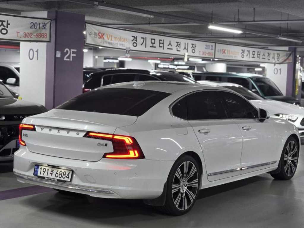 Volvo S90 - Vista 3