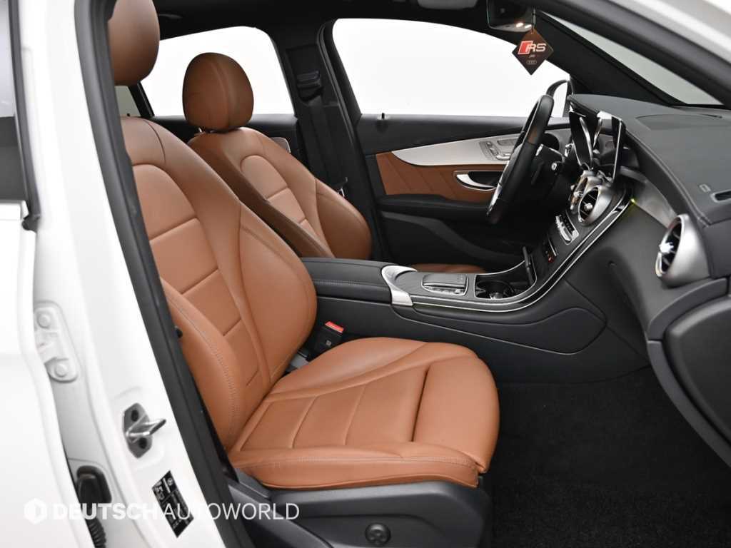 Mercedes Benz GLC Class - Vista 12