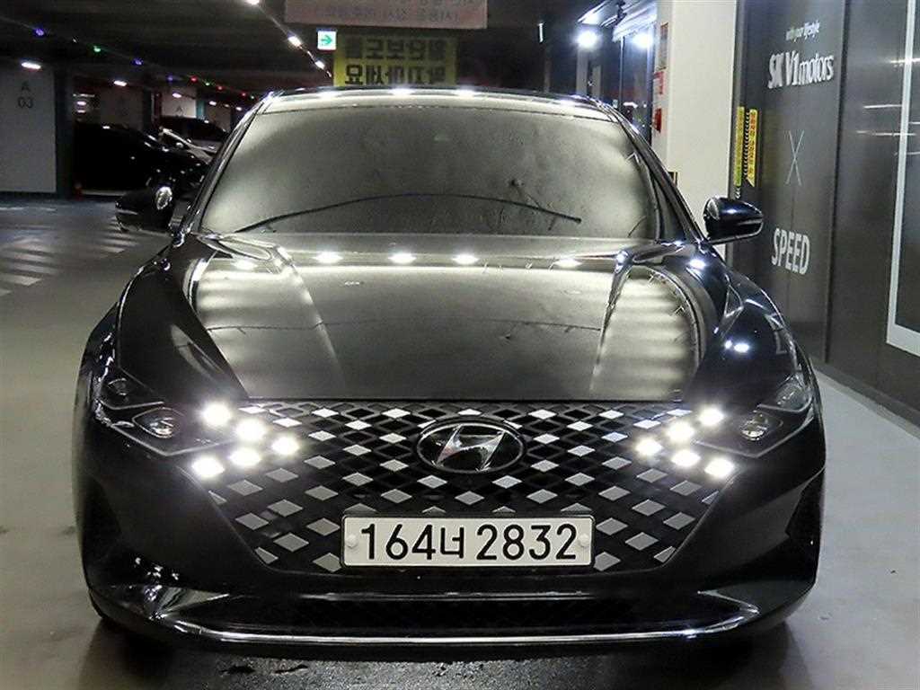 HYUNDAI Grandeur - Vista 2
