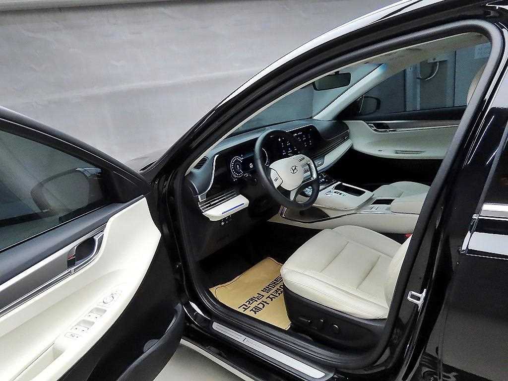 HYUNDAI Grandeur - Vista 7