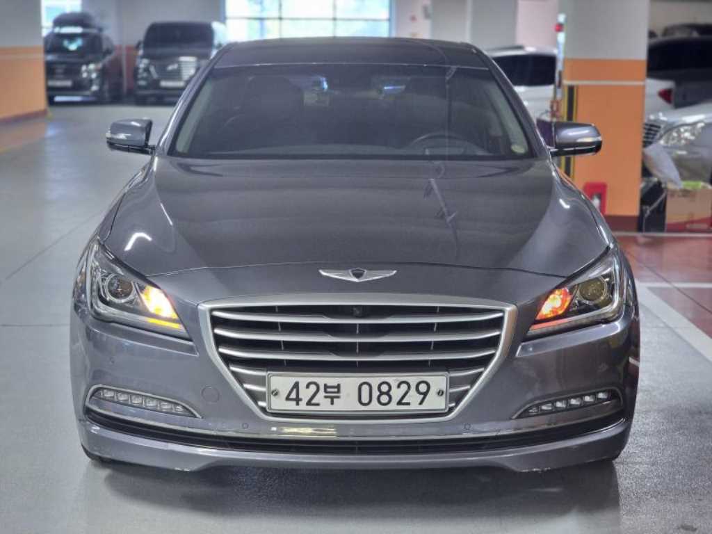HYUNDAI Genesis