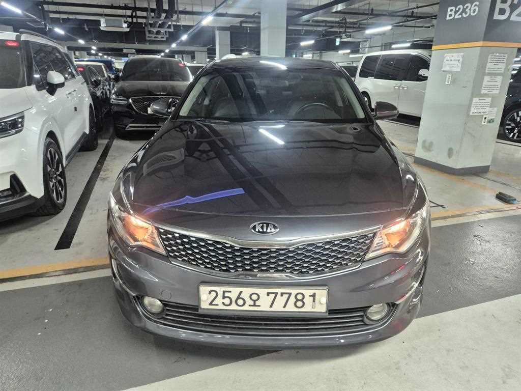 KIA K5 - Vista 3