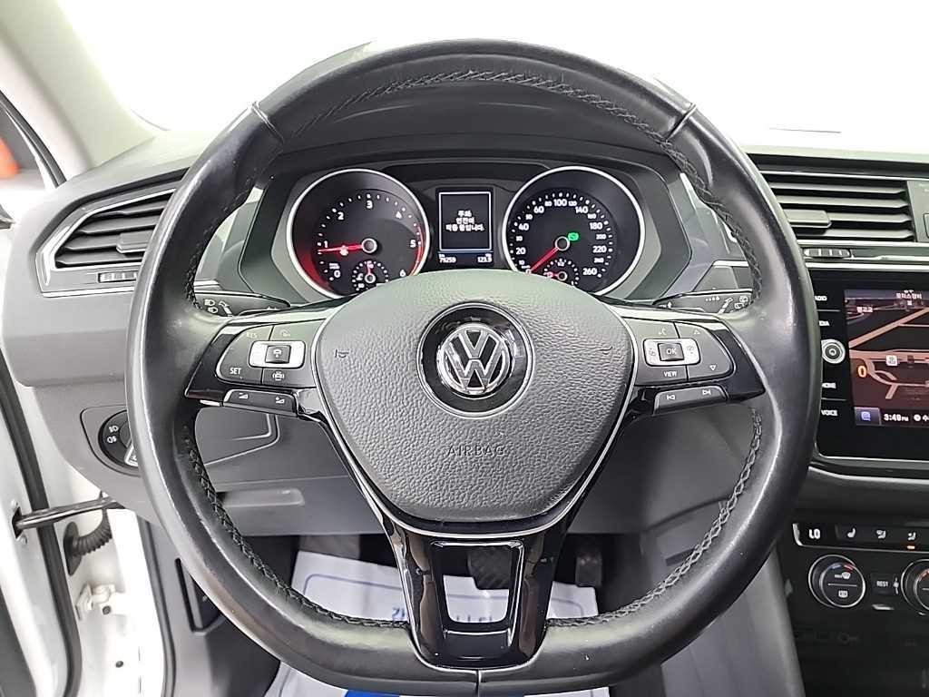 Volkswagen Tiguan - Vista 11
