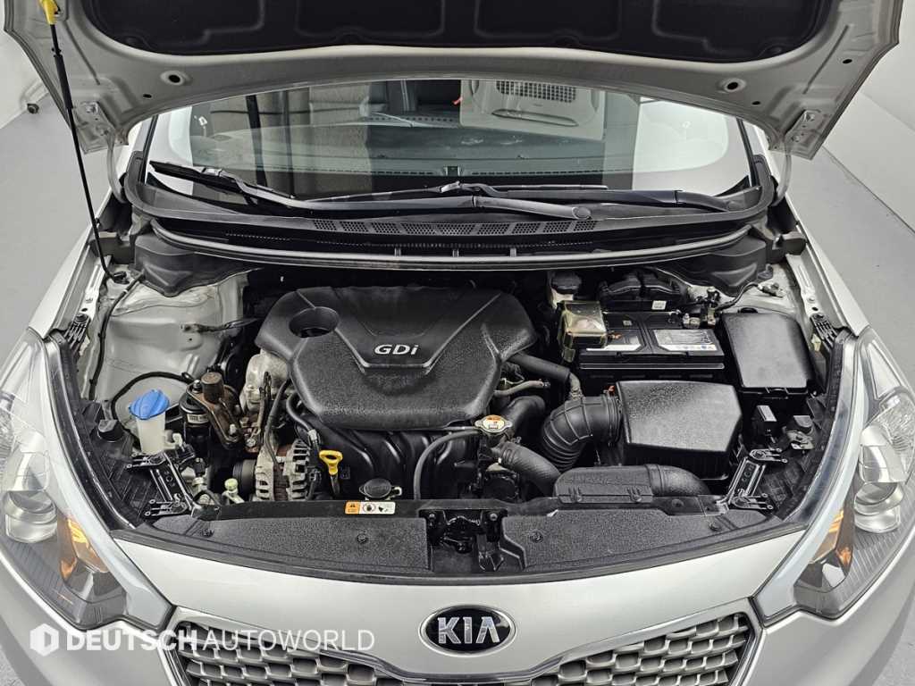 KIA K3 - Vista 8