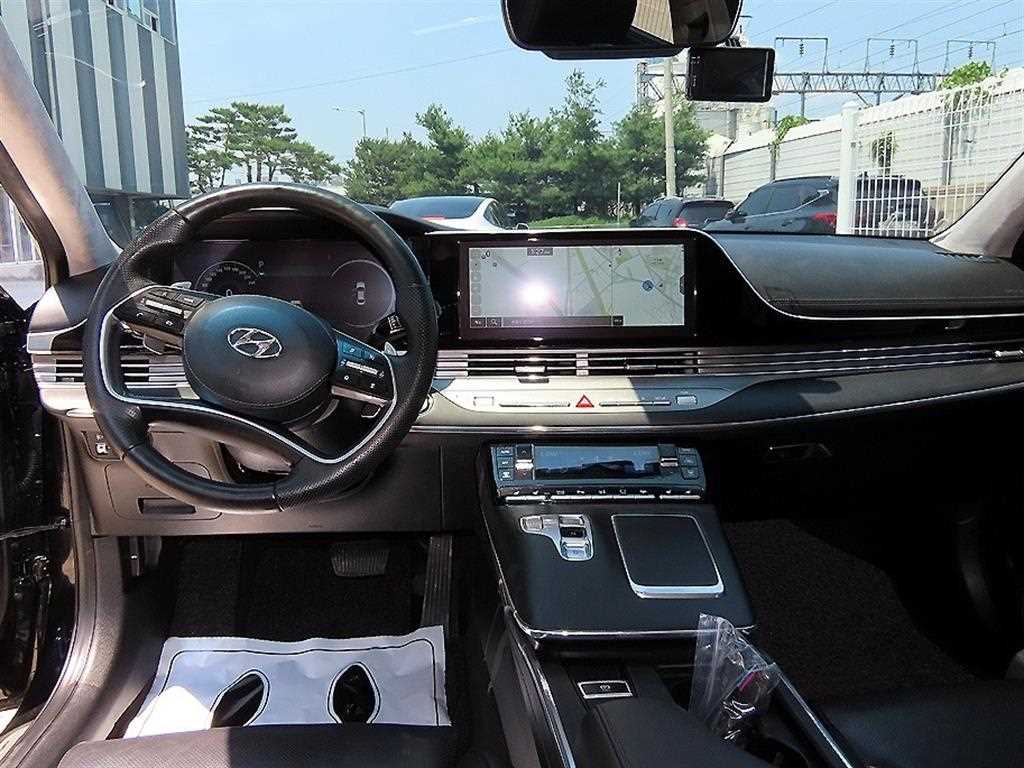 HYUNDAI Grandeur - Vista 9
