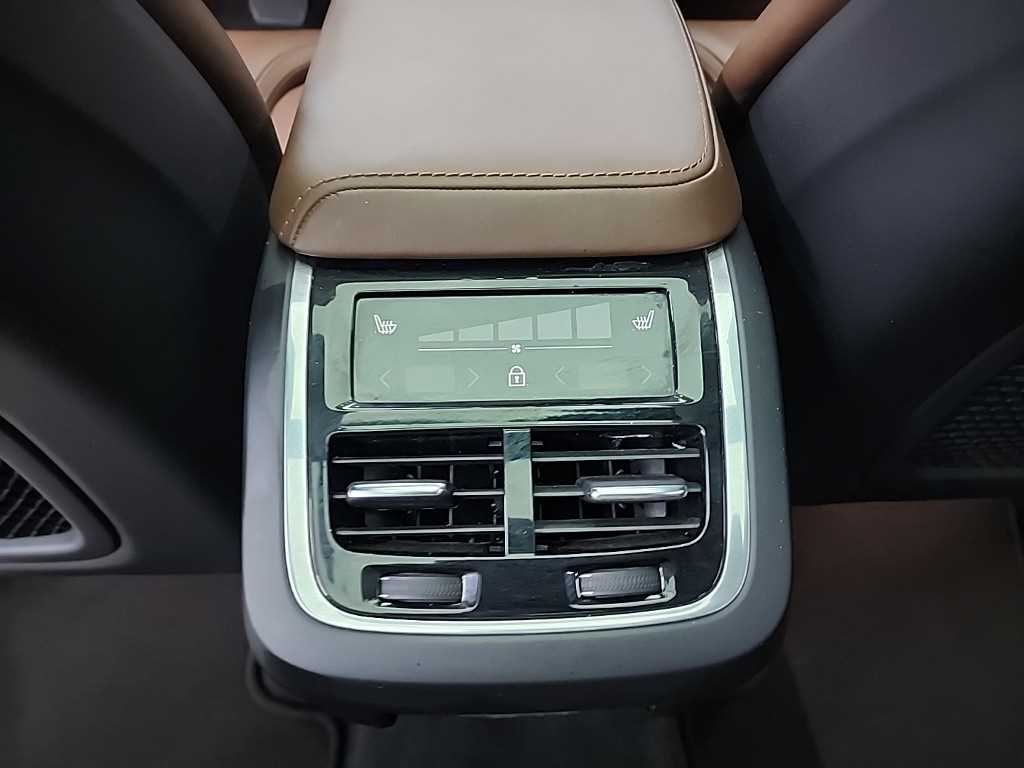 Volvo XC60 2019 Café - Importación desde Corea - HF Imports Iquique - Foto 15