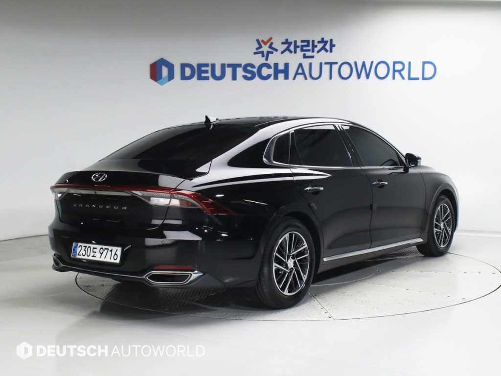 HYUNDAI Grandeur - Vista 2