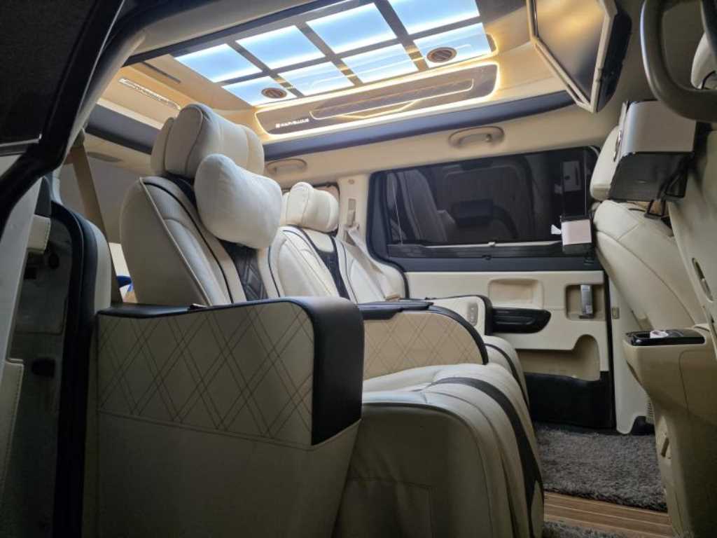 KIA Carnival - Vista 7
