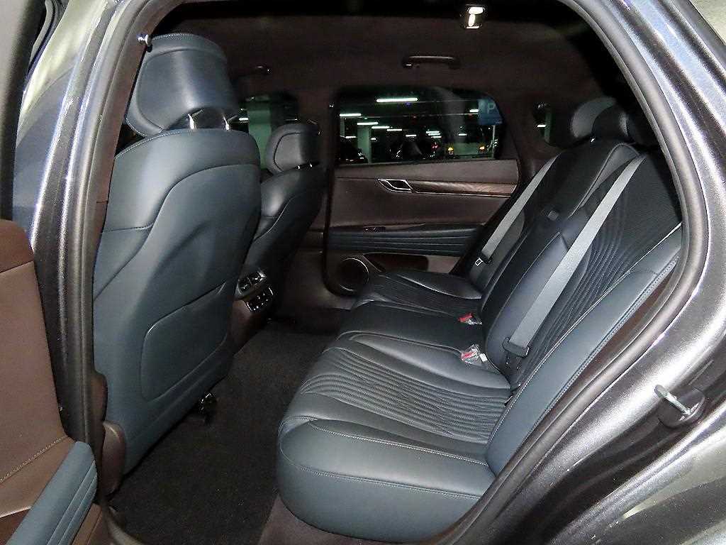 Genesis G80 - Vista 9