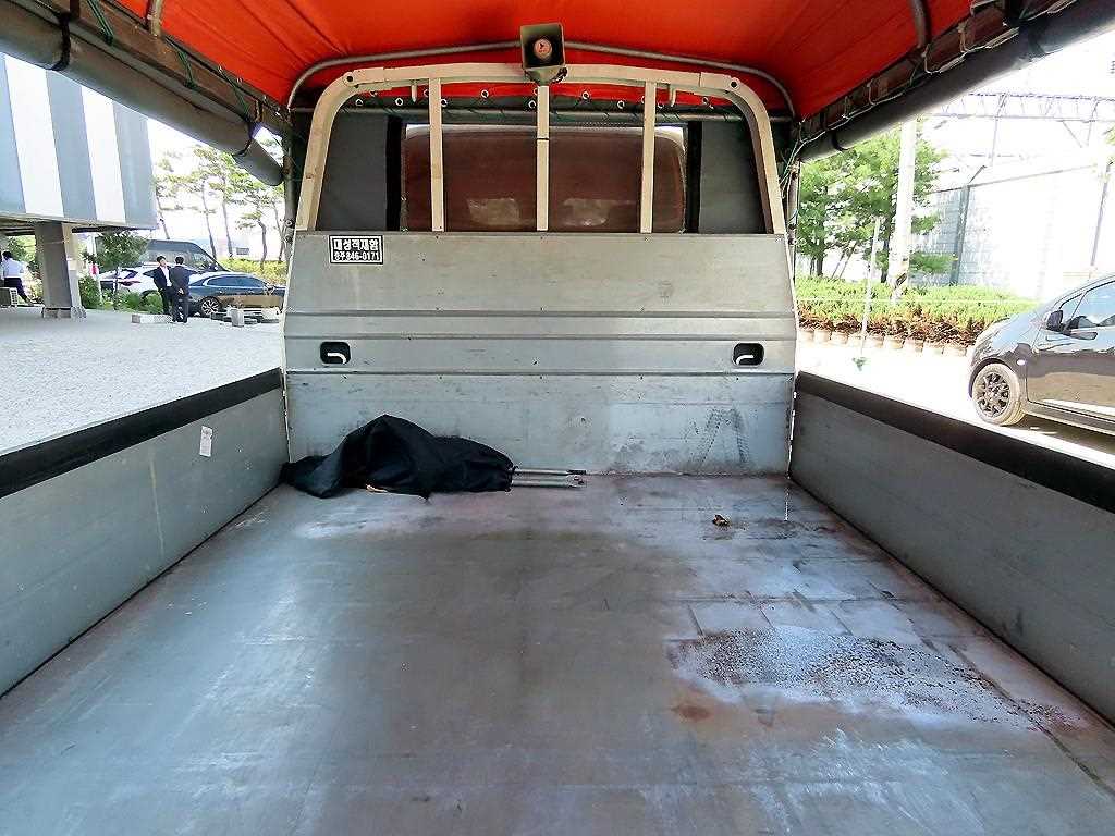 Small Truck Cargo (small) - Vista 7