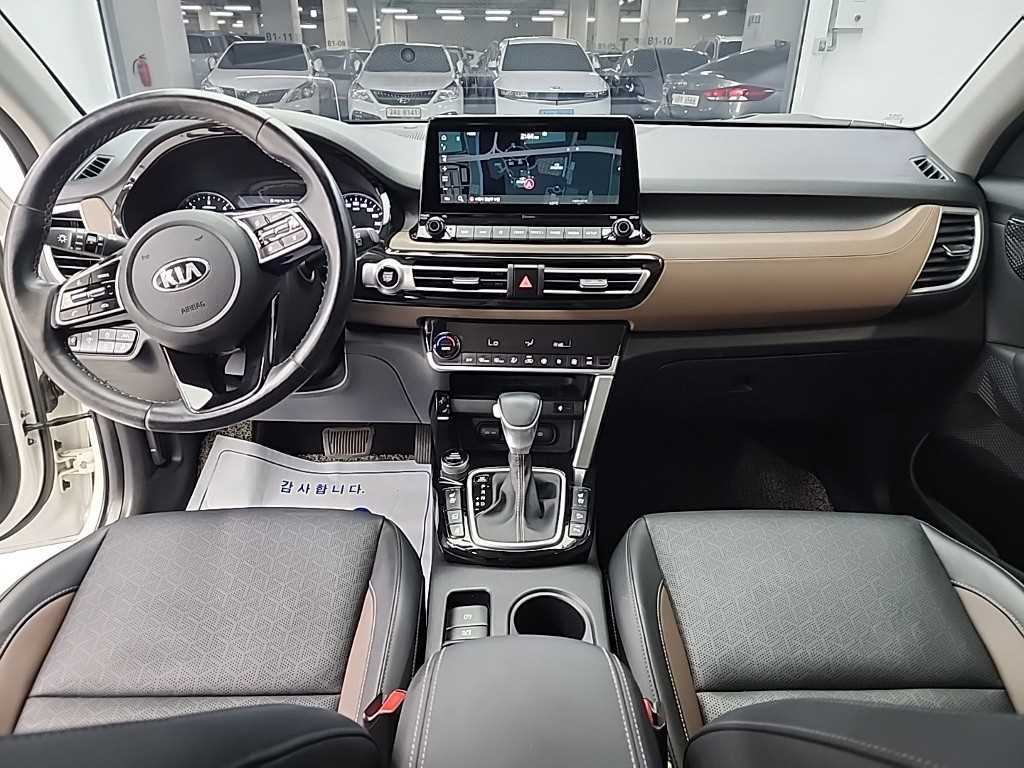 KIA Seltos - Vista 9