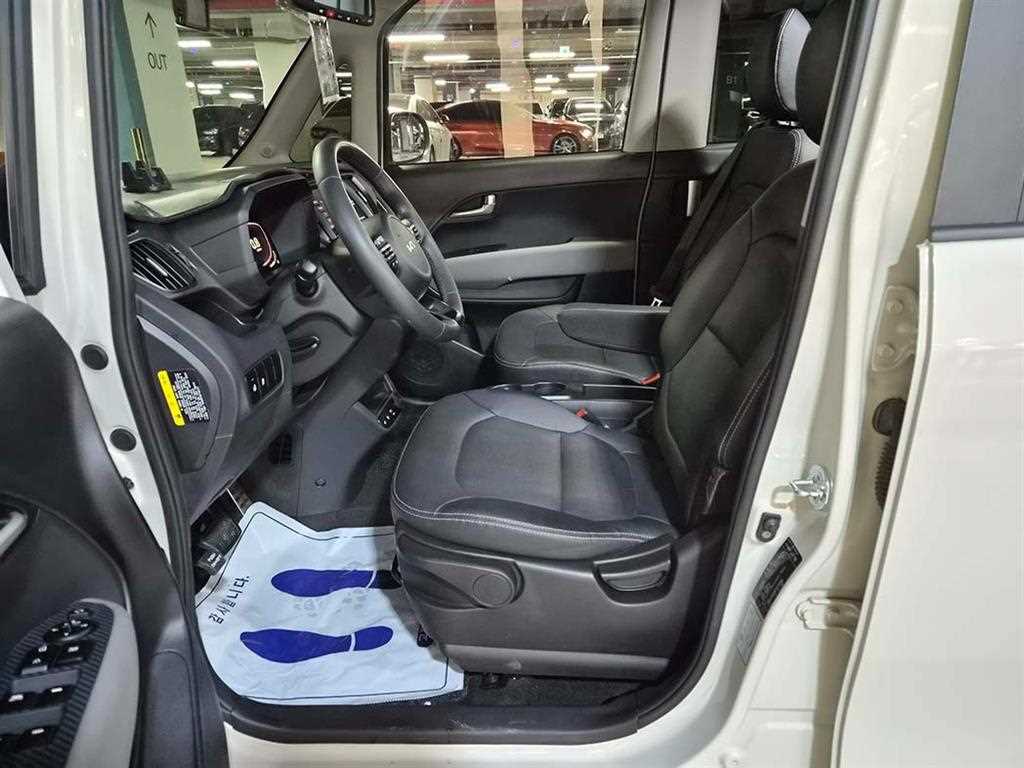 KIA Ray - Vista 8