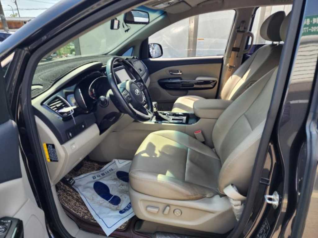 KIA Carnival 2018 Gris - Importación desde Corea - HF Imports Iquique - Foto 19