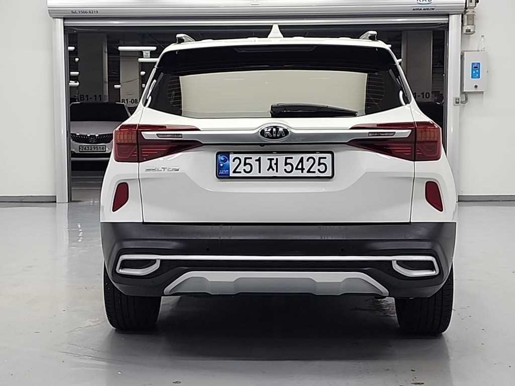 KIA Seltos - Vista 3